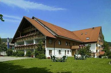 Landgasthof Zum Schwarzen Grat Isny im Allgäu Exterior foto